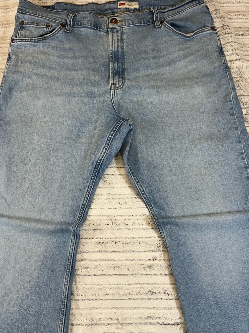 Wrangler Men’s Light Wash Stretch Straight Leg Jeans Size 40x30